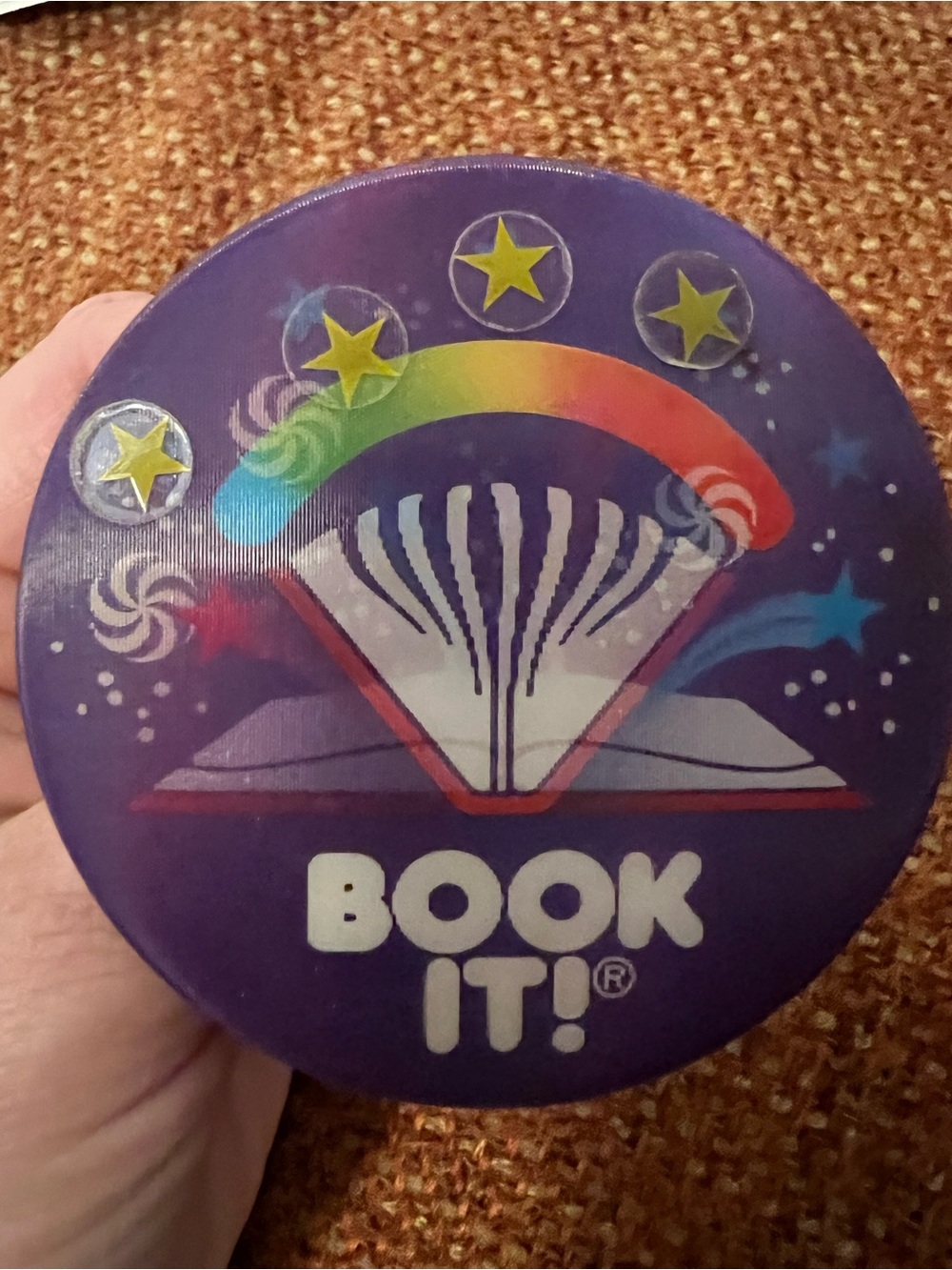Vintage Pizza Hut Book It! Button 1988 Reading Pin with 4 stars Holo Nostalgia